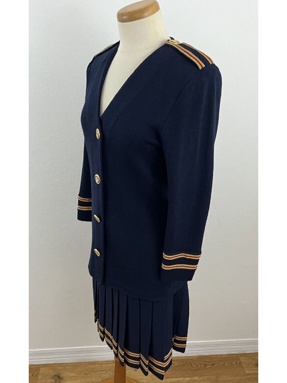 St. John Santana Knit 2pc Pleated Skirt Suit Set Nautical Braid Trim Jacket 6 - Picture 8 of 14
